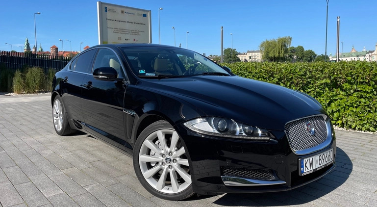 Jaguar XF cena 63000 przebieg: 101000, rok produkcji 2013 z Niepołomice małe 277